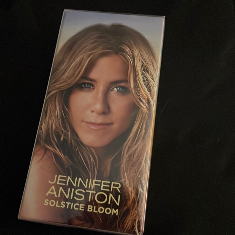 Jennifer Aniston Solstice Bloom 1.0 Fl. oz. Eau De Parfum Spray Vaporisateur
